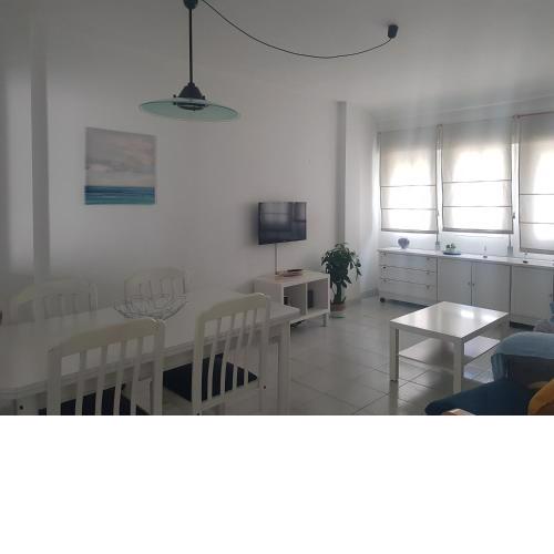 ACOGEDOR APARTAMENTO 2 HABITACIONES JUNTO A LA PLAYA