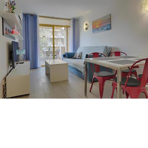 acogedor apartamento con piscina Salou