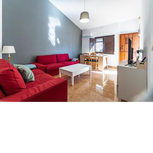 Acogedora Casa p/4 con Patio y Wifi en Málaga