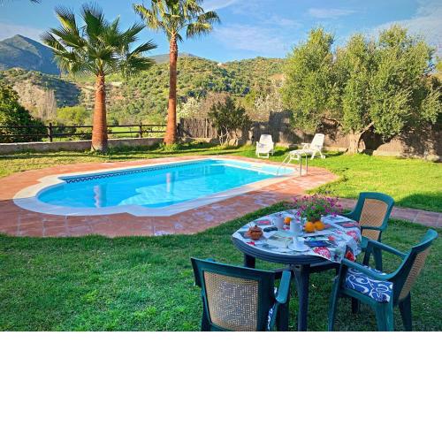 Acogedora casa rural en Zahara de la Sierra