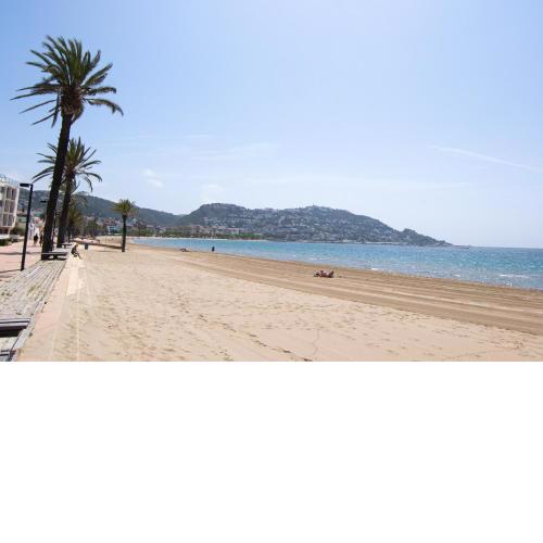 ACP23 APPARTEMENT A 300 M DE LA PLAGE DE ROSES