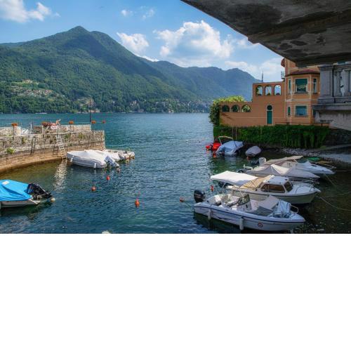 Acqua - by MyHomeinComo