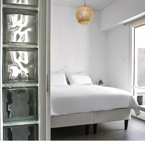 Acropolis apt with balcony - DM17
