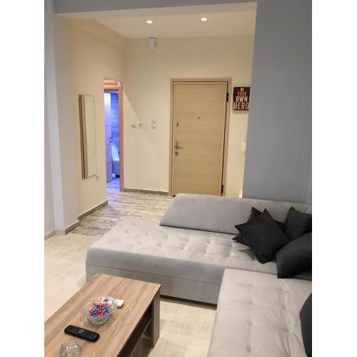 Acropolis brand new 1min from metro!