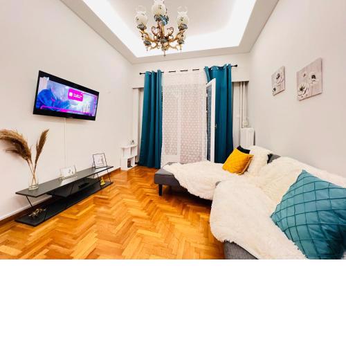 Acropolis Select Flat