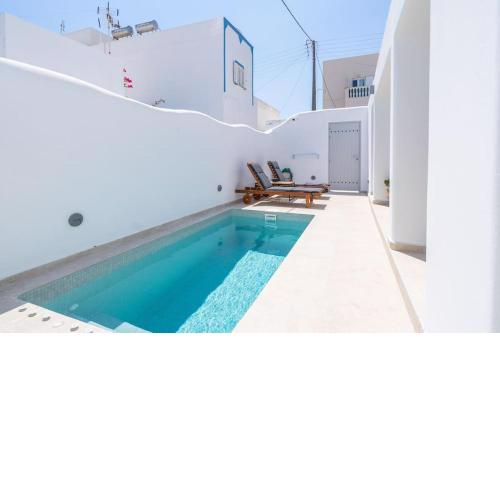 Acrus Villa Santorini with Heated pool