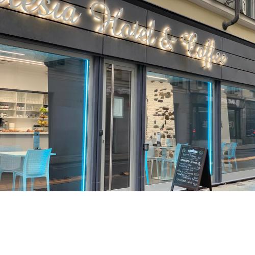 Adalesia Hotel & Coffee