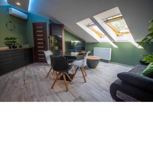 Adam Apartman