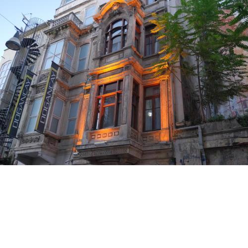 Adamantides Hotel