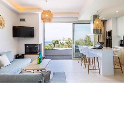 Adelhome - Sea view & walking distance to beach!