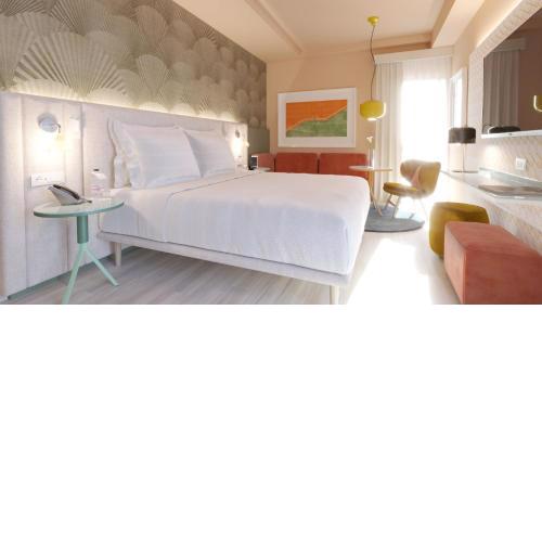Adesso Hotel