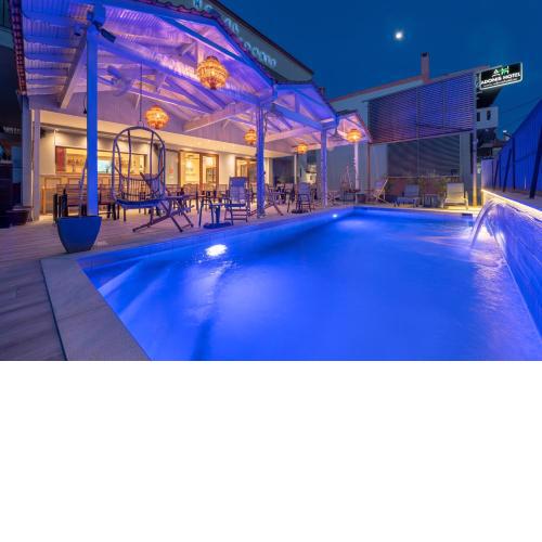 Adonis Hotel