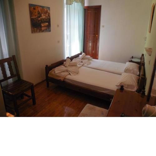 Adonis Rooms