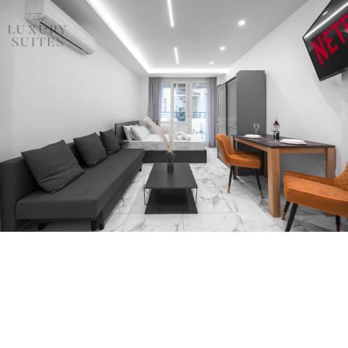 AdoorAble, The Luxury Suites