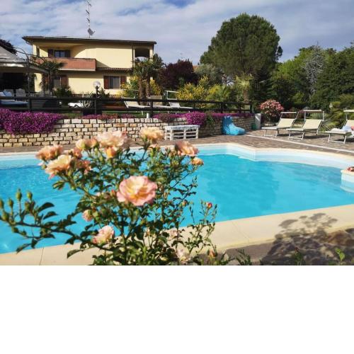 Adorabile tavernetta con piscina