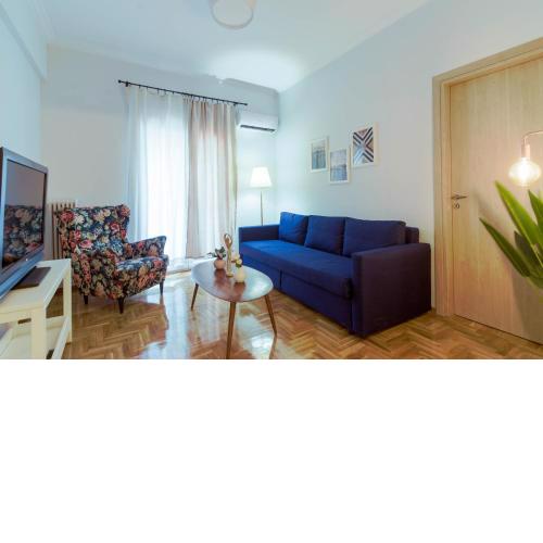 Adorable 2 bedroom apartment close to Ancient Athens city center