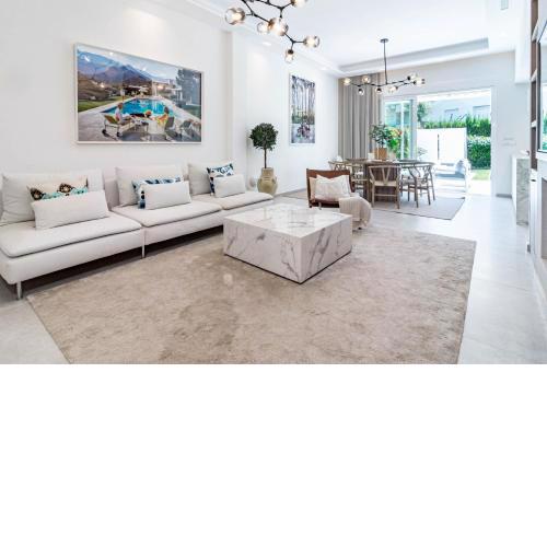 ADP- Top Class beachfront property