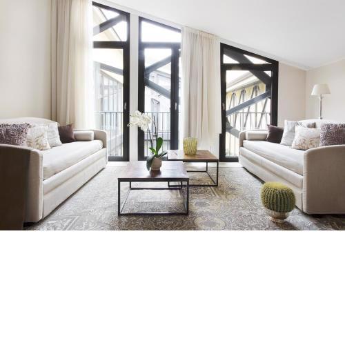 Adriano Residence