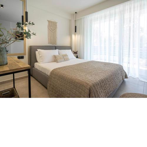 Aelia Seaside Luxury Suites