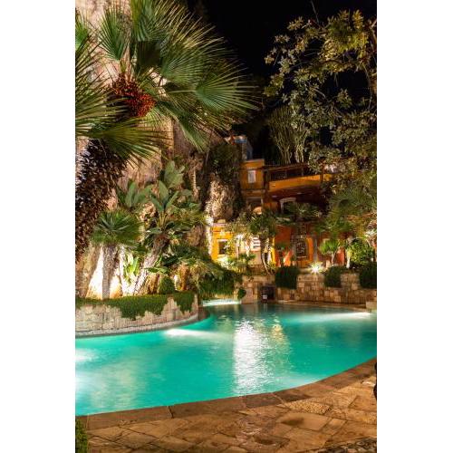 Aeneas' Landing Resort
