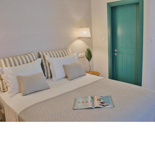 Aeolia suites