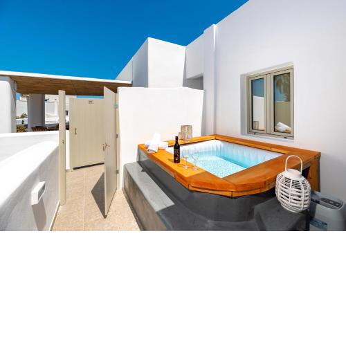 Aerenia Luxury Suites