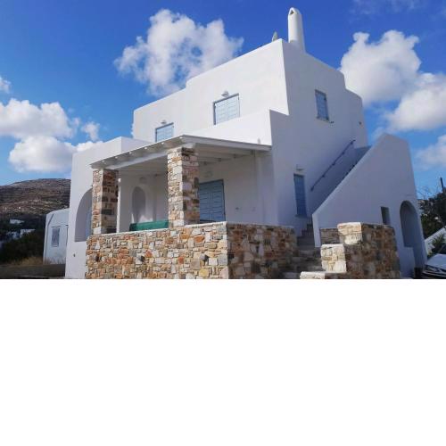 Aeriko Apartment in Paros