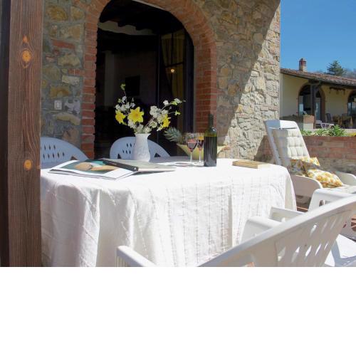 Aesthetic Farmhouse in Bucine with Barbecue