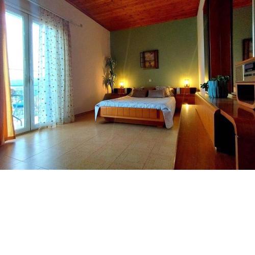 Affordable vintage apartment near Fiscardo & Assos