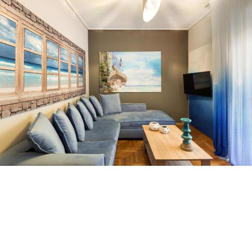 Afinestay at Acropolis