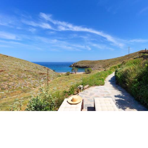 Agelos Beachfront Villa