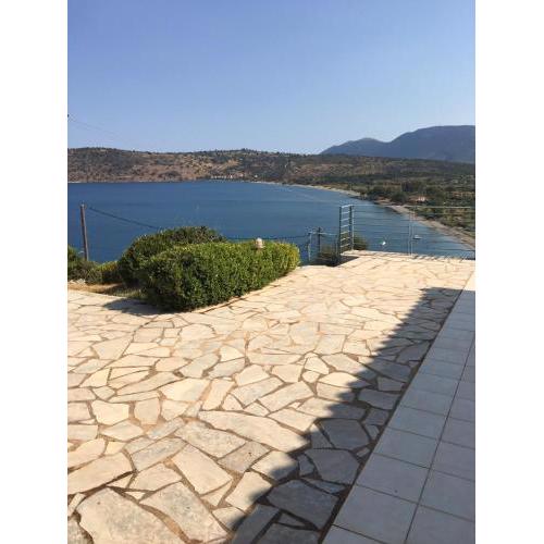 Ageranos seaview house