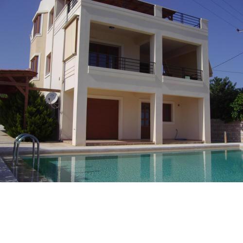 Aggelos and Thisbe Chania Suburbs Sea View Guest House