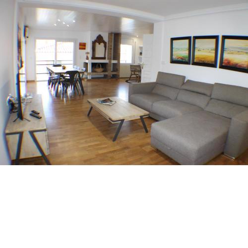 Agi Riu Segre Villa