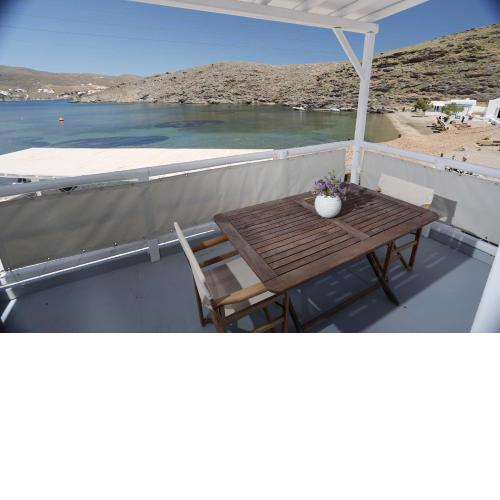 Agia Eirini Studio Skiron by the Sea