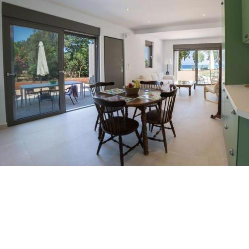 Agios Ioannis Beachfront Apartment