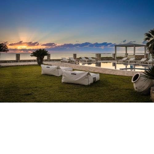 Agnanti Suites