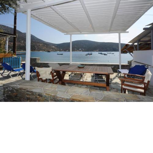 Agrilia Apartments & Studios