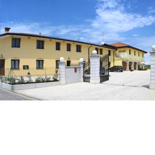 Agriturismo Ai Laghi