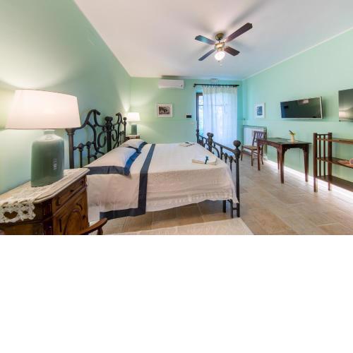 Agriturismo Isola Dei Calanchi - Guest House