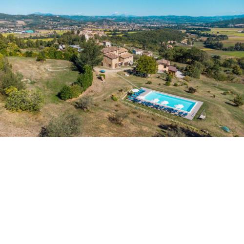 Agriturismo Villalugnano intero casale