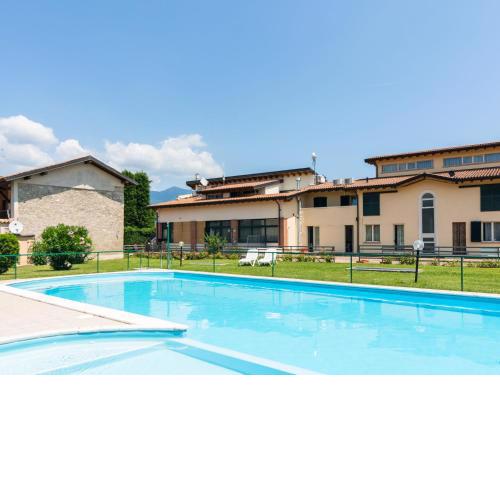 Agriturismo with pool next 9 hole golf course and close to Sal and more