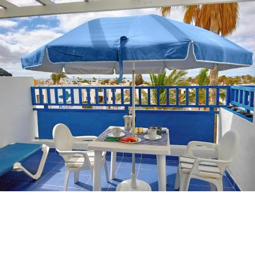 Aguazul - A pie de piscina y vistas al mar