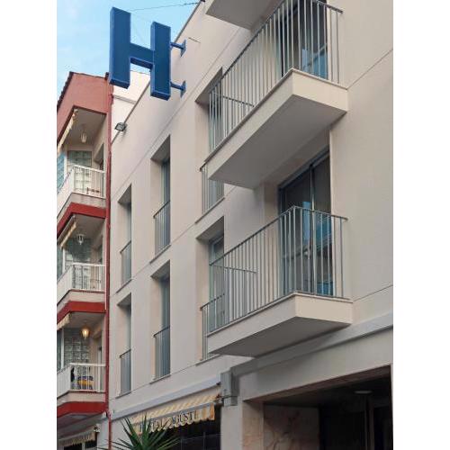 Agusti Hostal