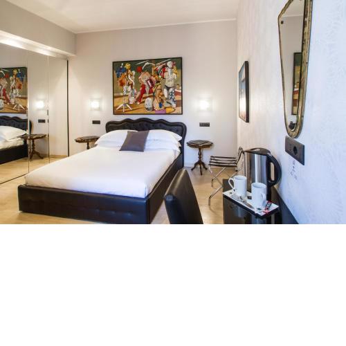 Aiello Rooms