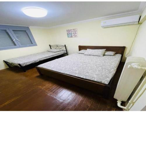 Aj Home, Athina, attiki, Greece