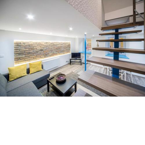 Akacfa 2 bedroom center apartment