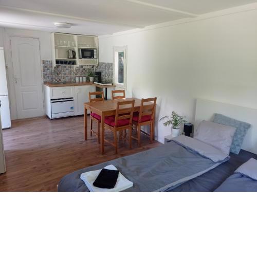 Akarattya Endless Summer Woodhouse