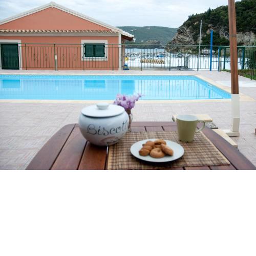Akis Apartments