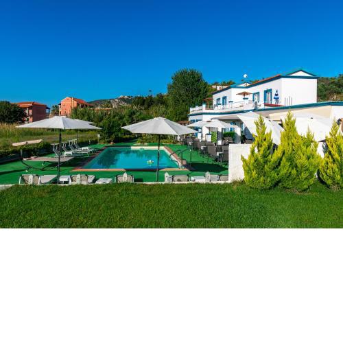 Akis Villa Studios & Apartment with Pool by Hotelius